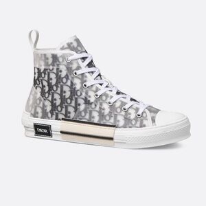 DIOR B23 High-Top Sneaker
White and Black Dior Oblique Canvas